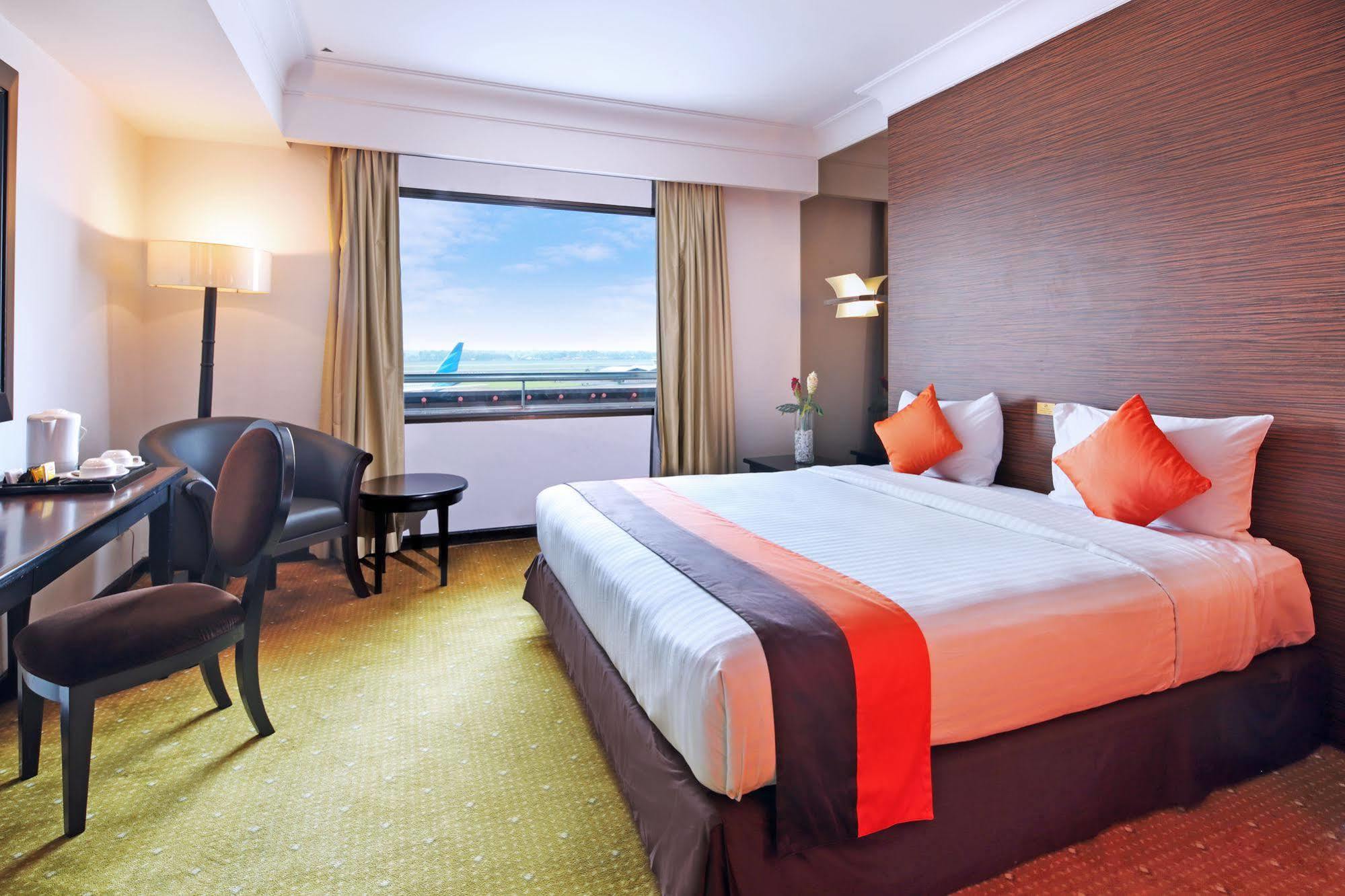 Jakarta Airport Hotel Tangerang Exterior photo